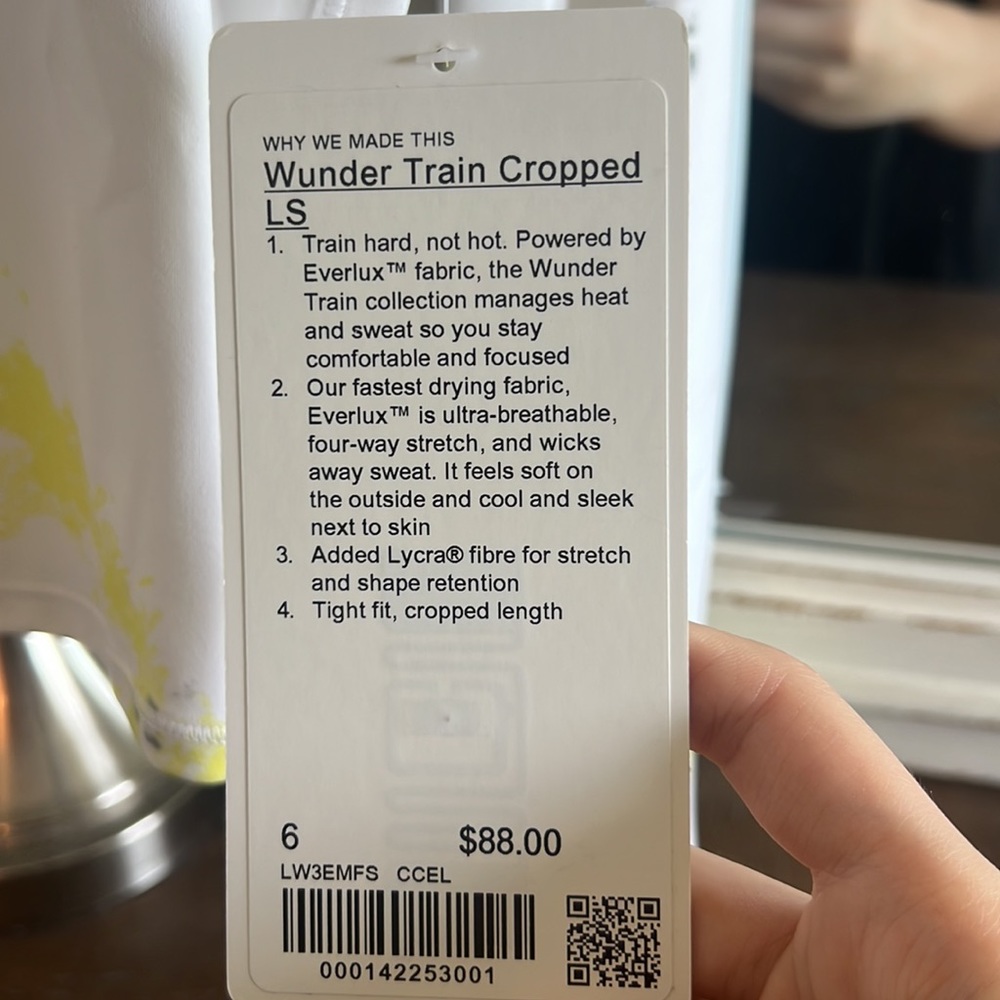 Wunder Train Cropped LS - Picture 2 of 4